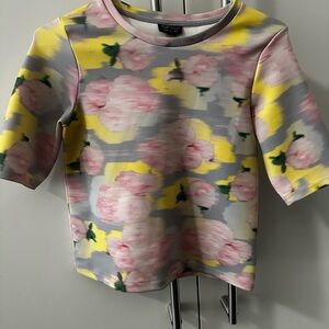 TOPSHOP floral short sleeve top, size 4